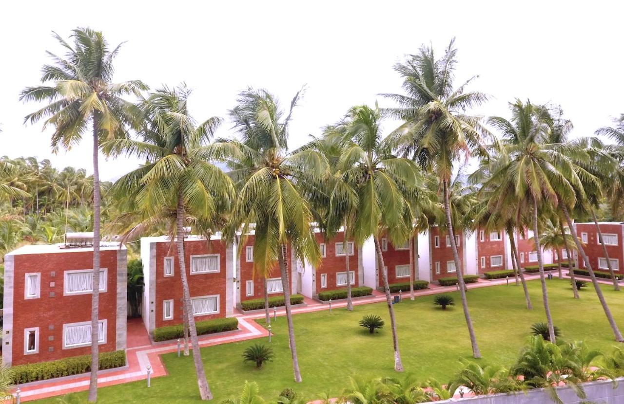 Celebrity Resort - Near Isha Yoga Alandurai Exterior photo